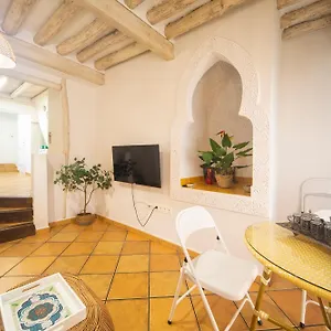 apartamentos-indalo-a-los-pies-del-albaicin.es-andalucia.com/